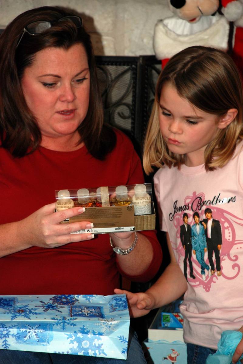 2008/12(Dec)/06(Christmas Eve-Here)/800x600_2008-12-24-69.JPG